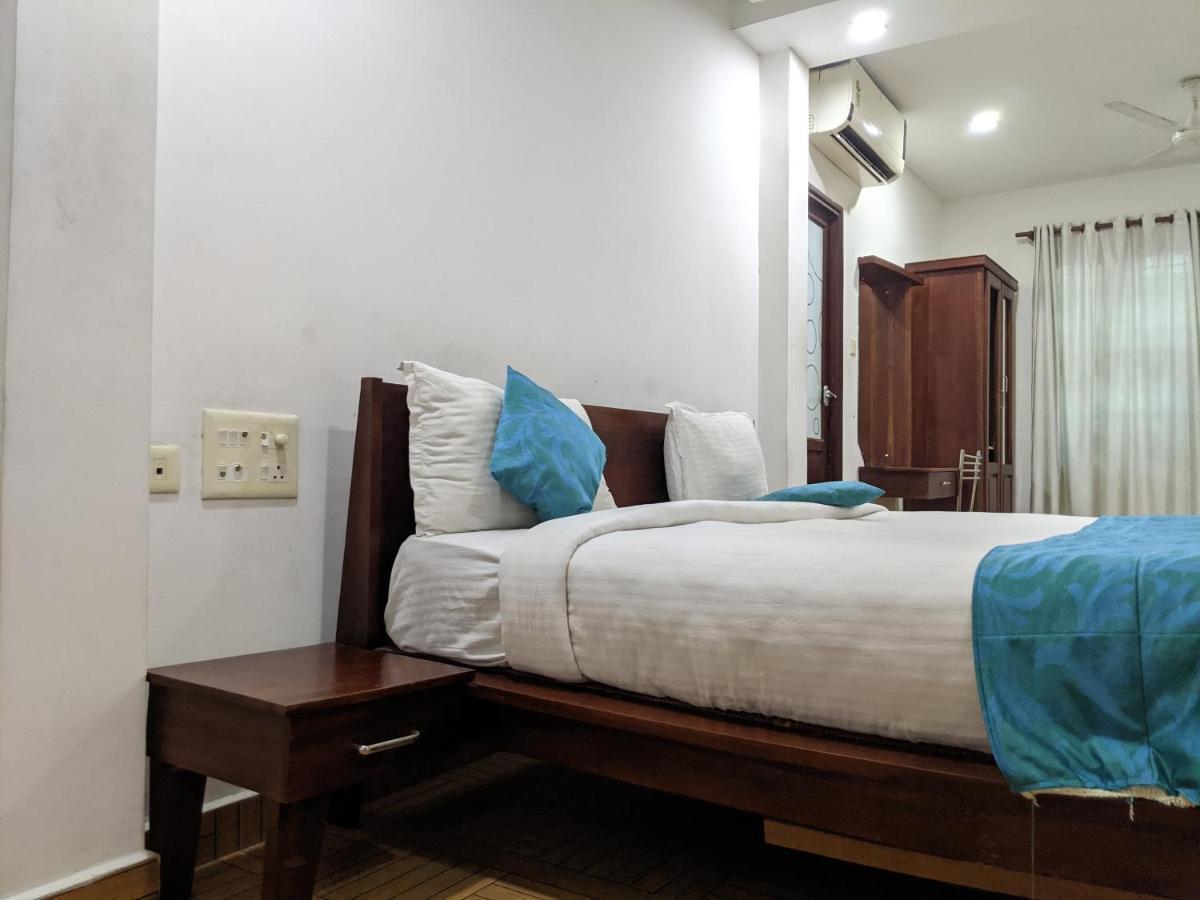 Malabar Plaza Inn Kochi Екстериор снимка