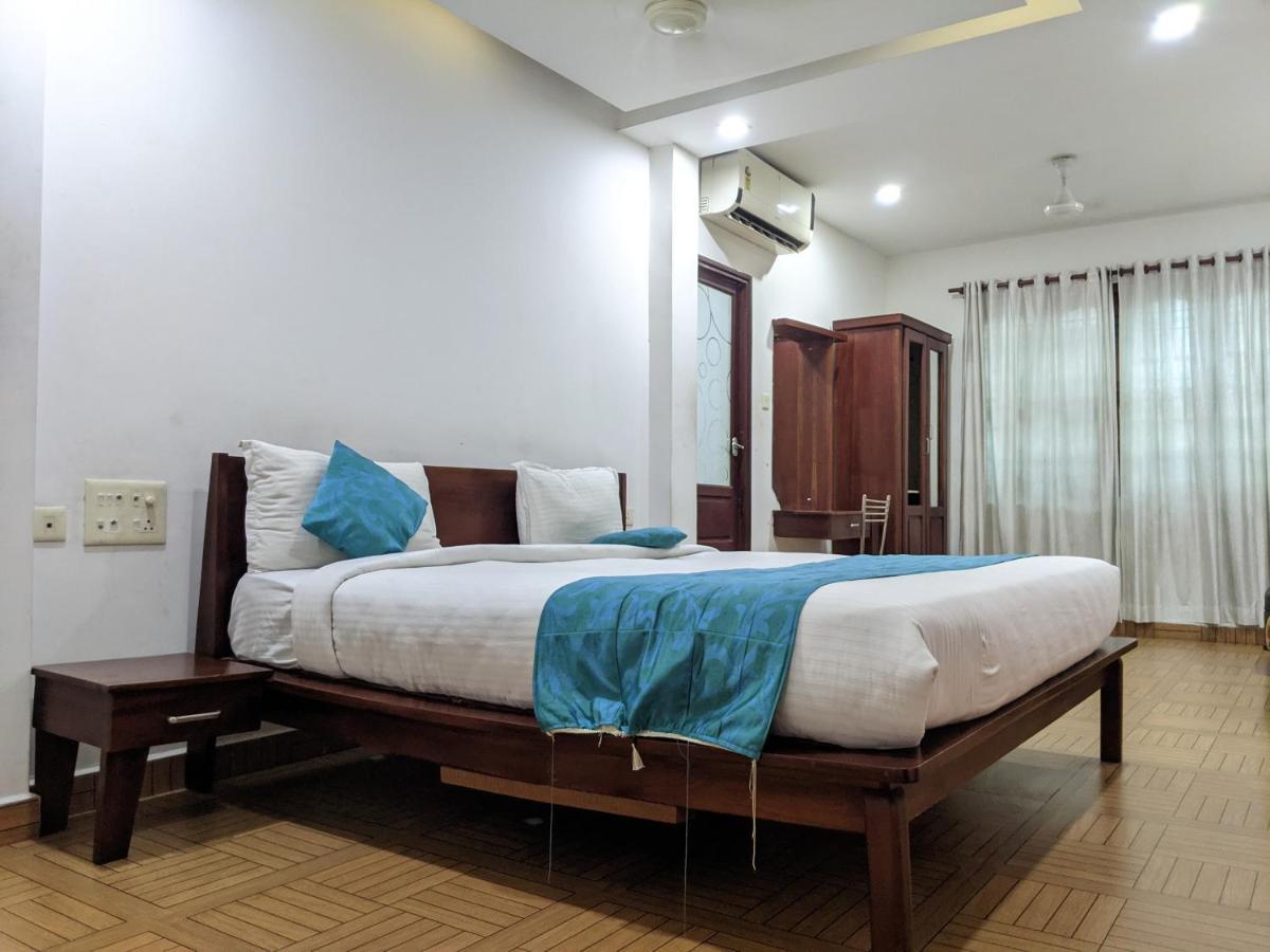 Malabar Plaza Inn Kochi Екстериор снимка