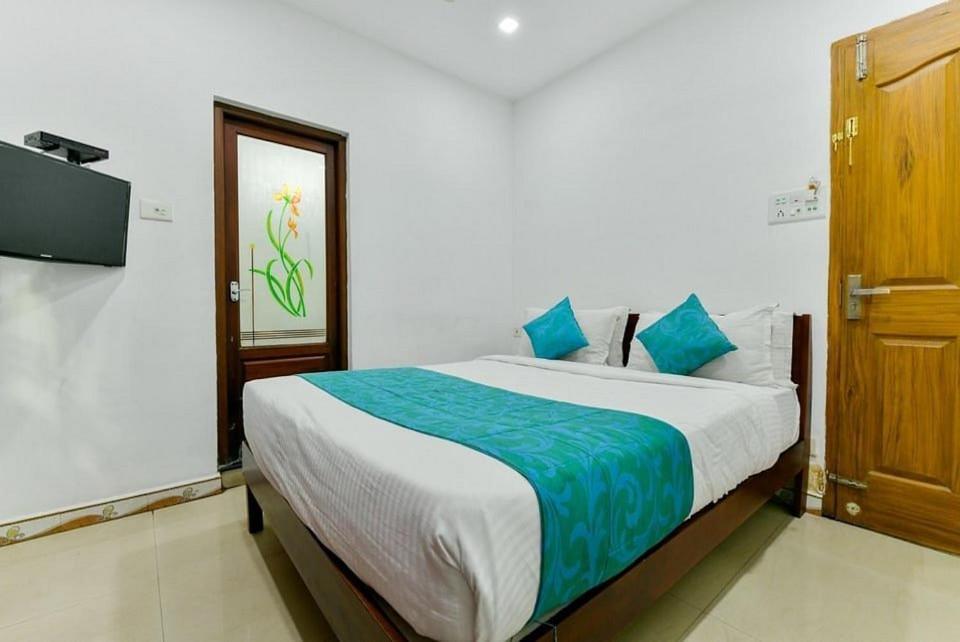 Malabar Plaza Inn Kochi Екстериор снимка